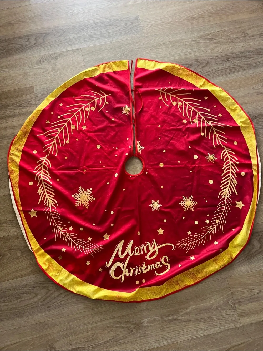 Festive Red & Gold Christmas Tree Skirt - Merry Christmas
